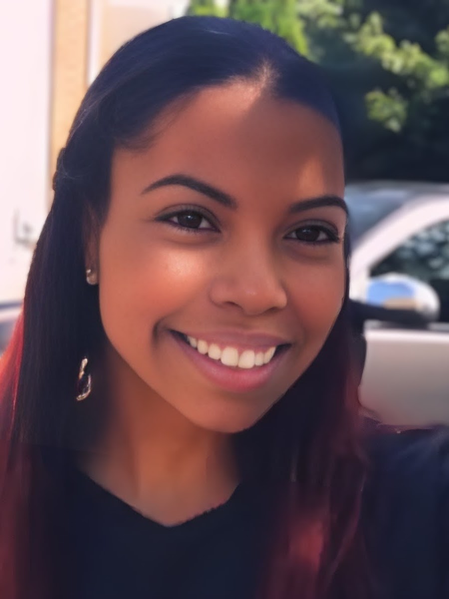 headshot photo of Tatianna Griffin